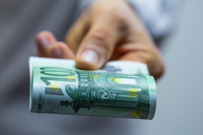 Neue 5AMLD-Regeln Verlangen, Dass Sich Firmen Mit Digitaler Währung in Spanien Registrieren