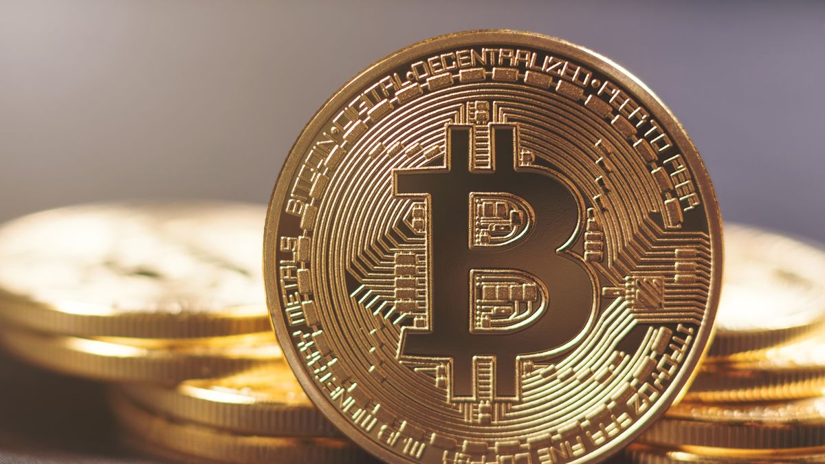Laut einem britischen Fondsmanager ist Bitcoin ein “unsinniger” Anlagewert, der dennoch sinnvoll ist