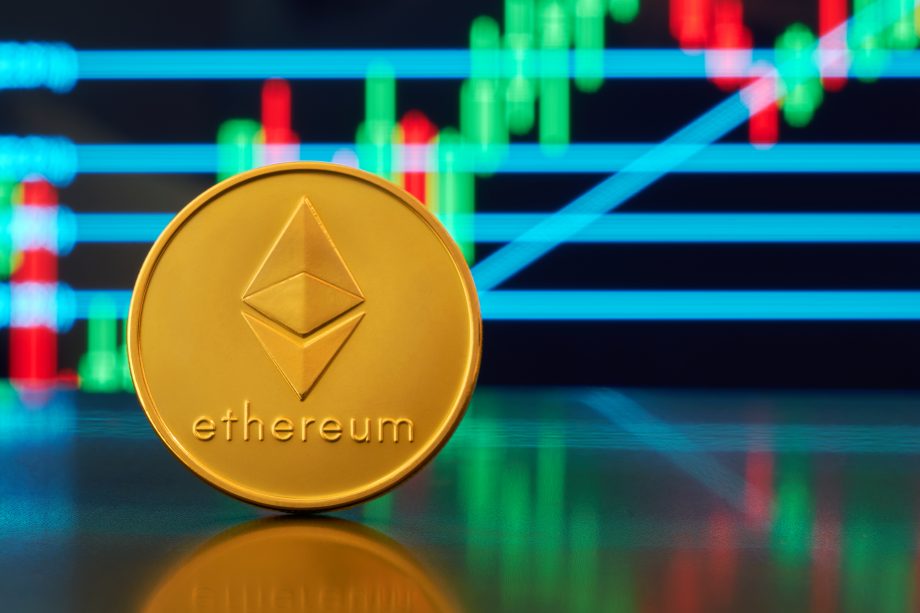 Ether, die weltweit zweitgrößte Kryptowährung, markiert ein Rekord-Hoch über $1,700