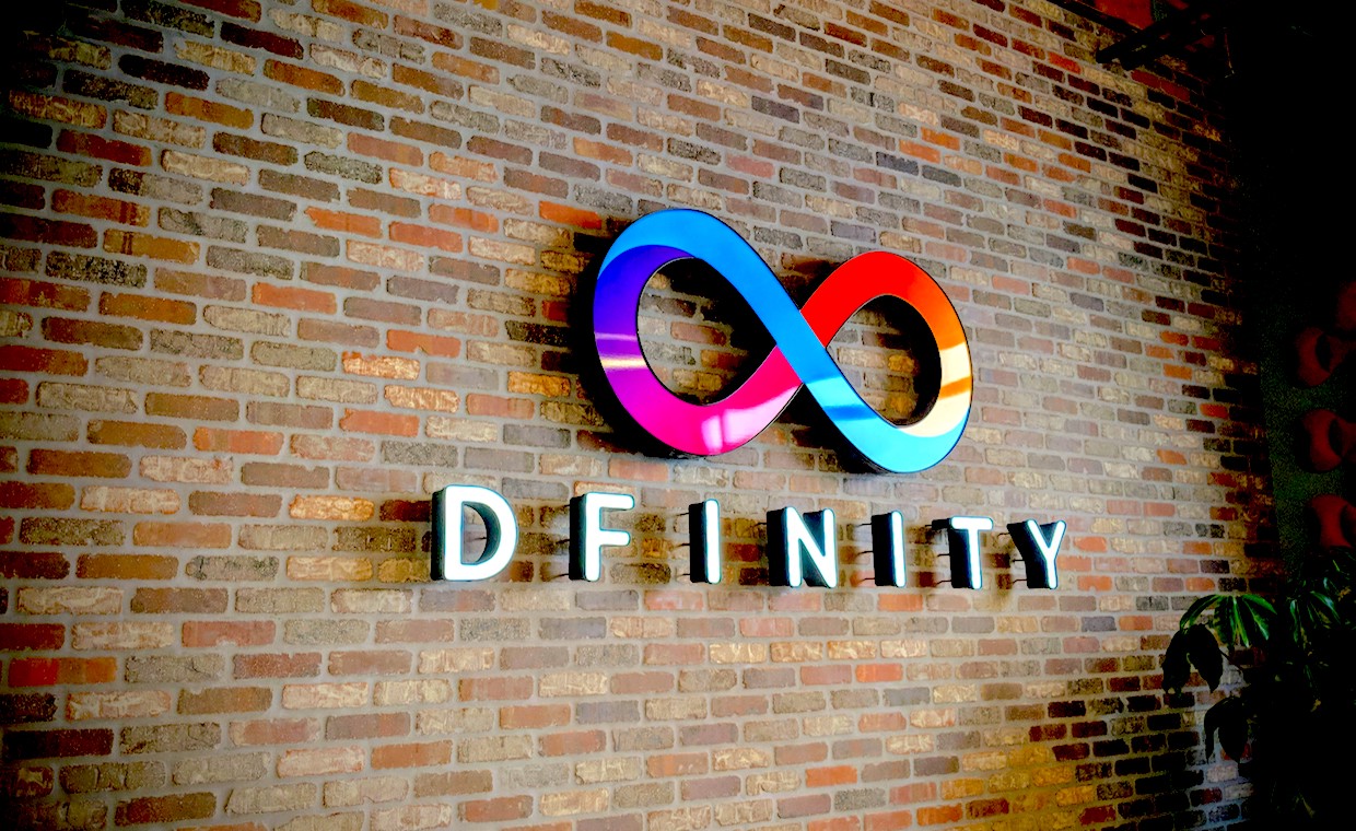 Dfinity antwortet auf Bedenken zur Dezentralisierung von Internet Computer und zur Privatsphäre