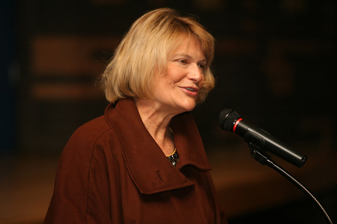 Cynthia Lummis, Senatorin, freut sich über den Bitcoin-Dip