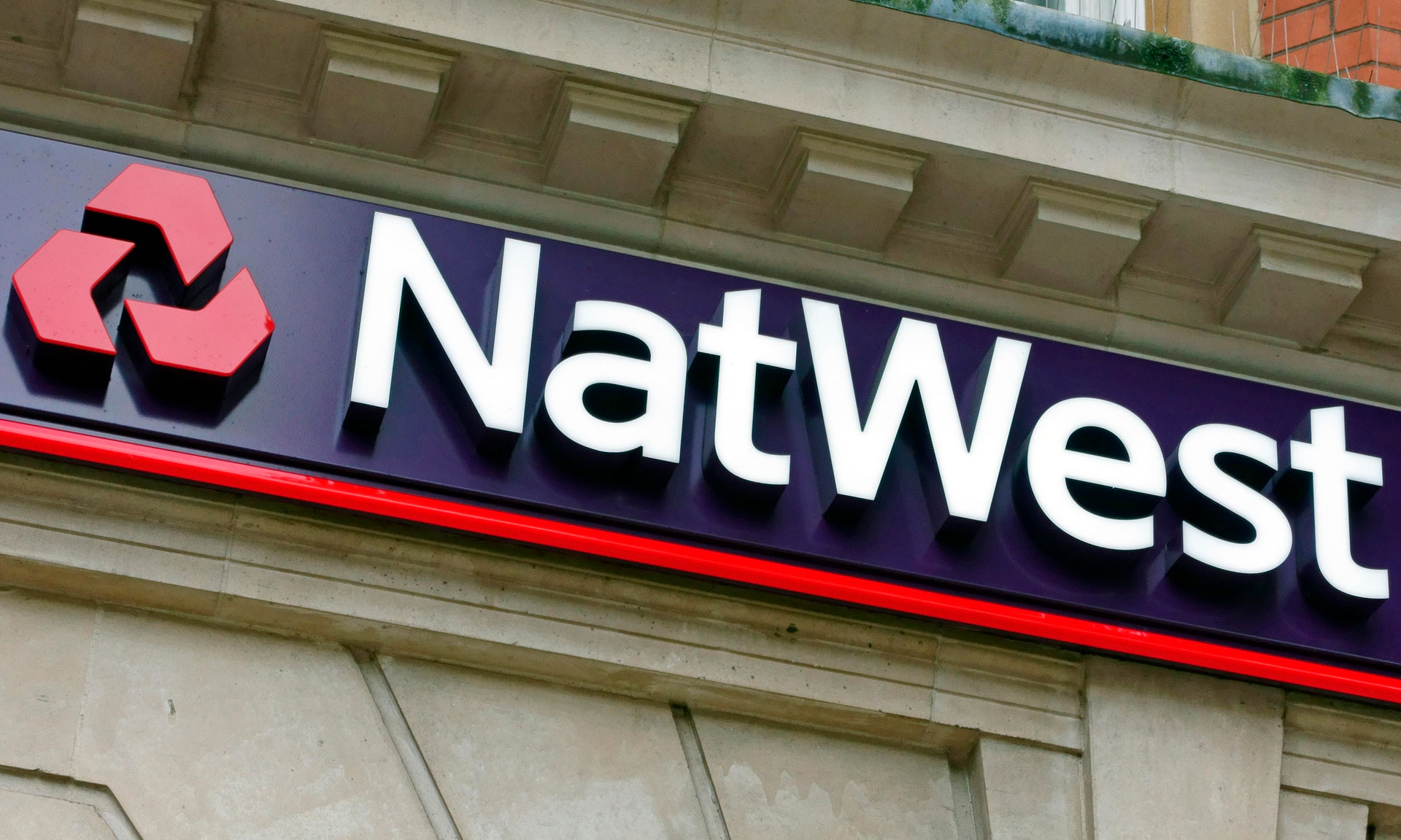 Großbritanniens NatWest Bank beschränkt Geschäfte mit Krypto-Börsen