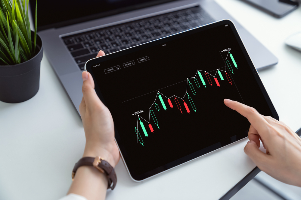 Cardano-gründer Ruft Krypto-führer dazu auf, Sich Gegen Den Regulatorischen Angriff zu Vereinen
