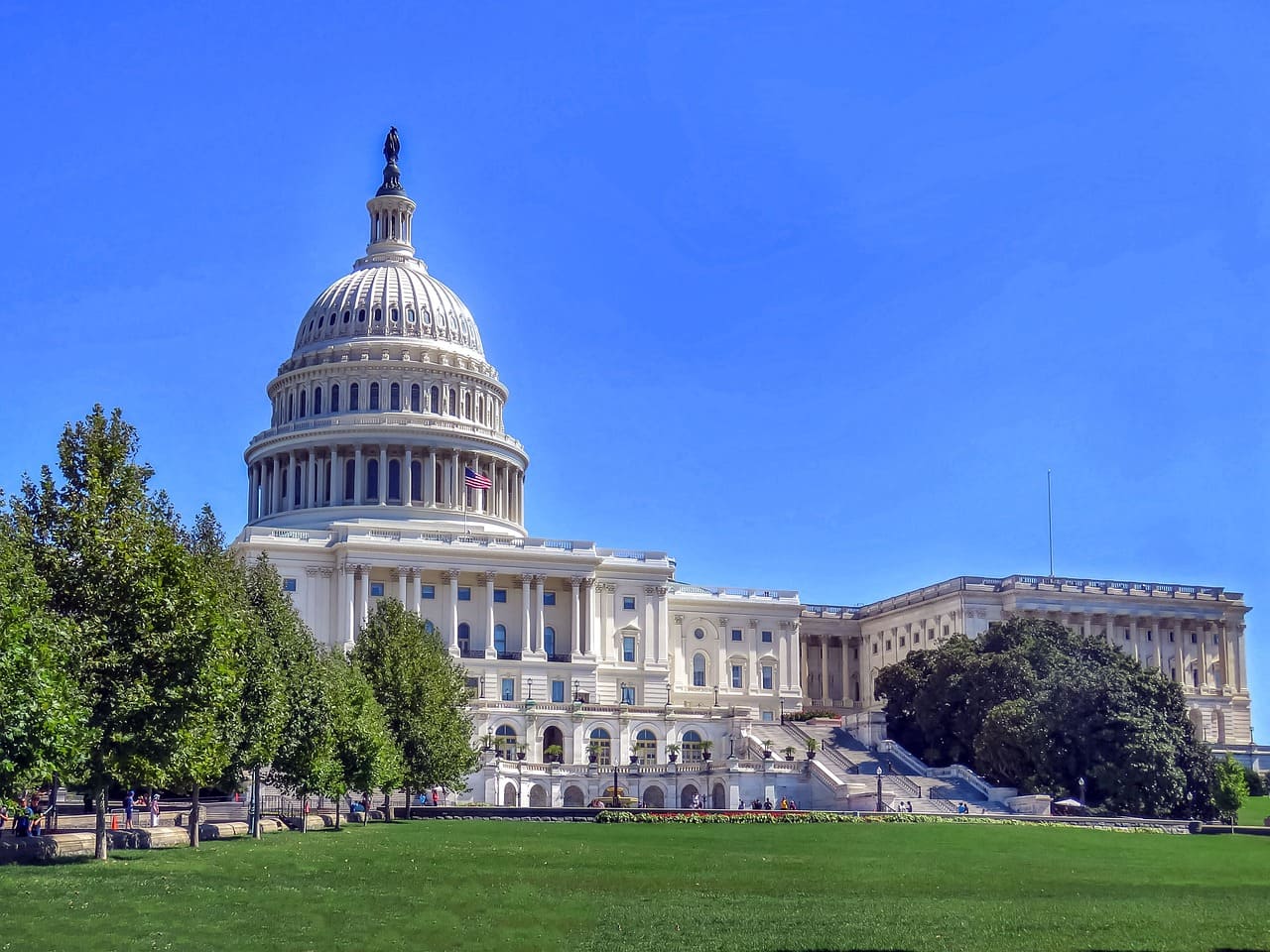 US-Senatorin Elizabeth Warren kritisiert Krypto-Lobbygruppen